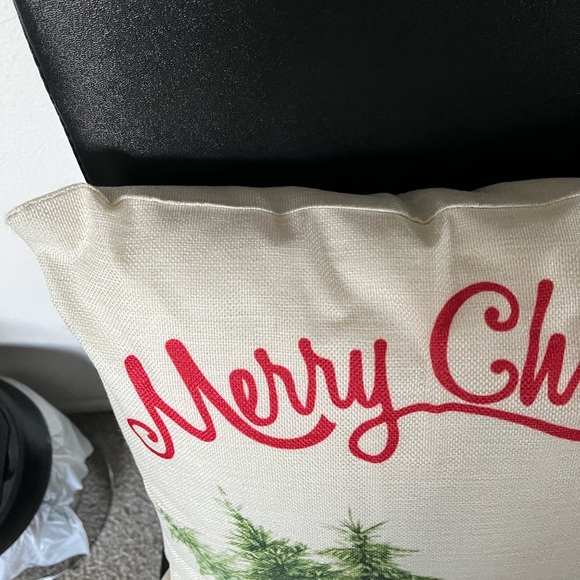 MERRY CHRISTMAS NWOT BURLAP MATERIAL DECOR PILLOW & METAL SANTA CLAUS ORNAMENT - Picture 4 of 17